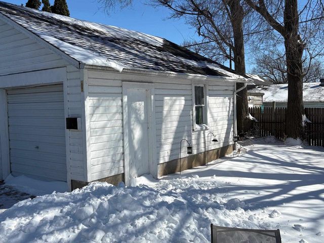 513 Center Avenue, Janesville, WI 53548