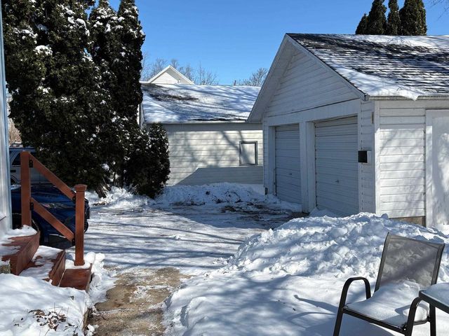 513 Center Avenue, Janesville, WI 53548