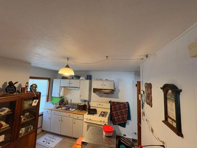 513 Center Avenue, Janesville, WI 53548