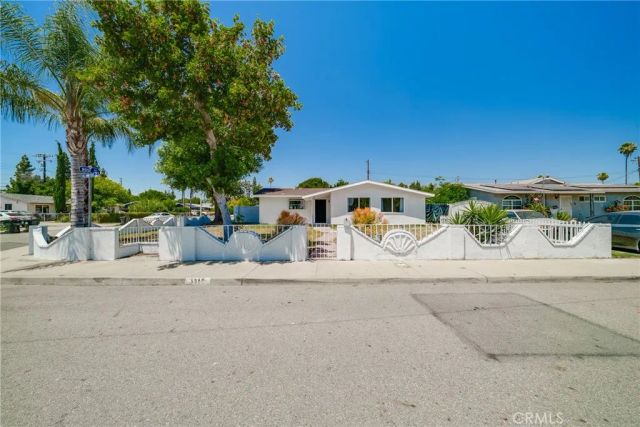 5356 Alamitos, Montclair, CA 91763