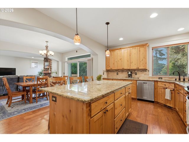 17141 Sw KING RICHARD Ct, Sherwood, OR 97140