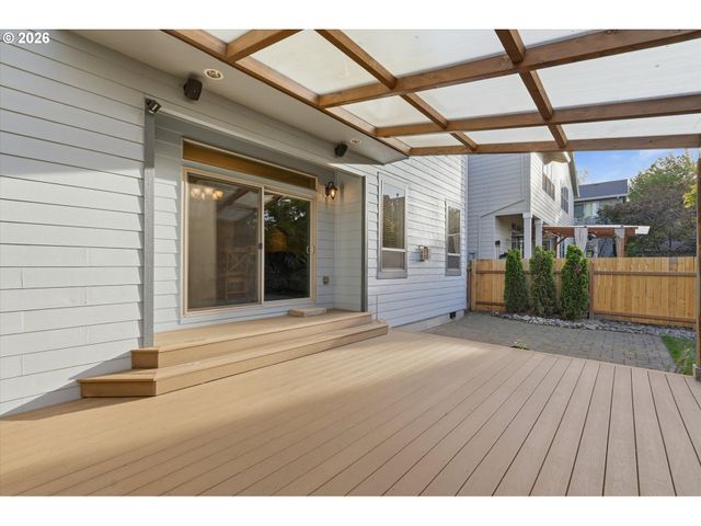 17141 Sw KING RICHARD Ct, Sherwood, OR 97140