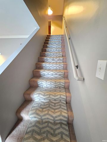 2904 Dexter Court, Evansville, IN 47714