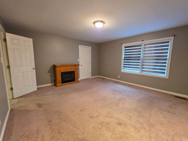 2904 Dexter Court, Evansville, IN 47714