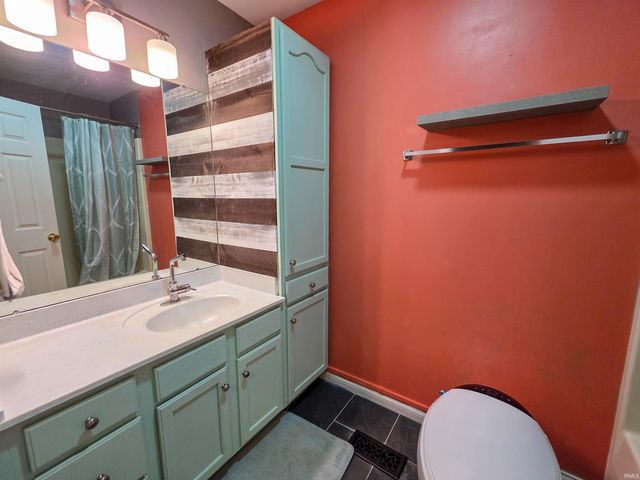 2904 Dexter Court, Evansville, IN 47714