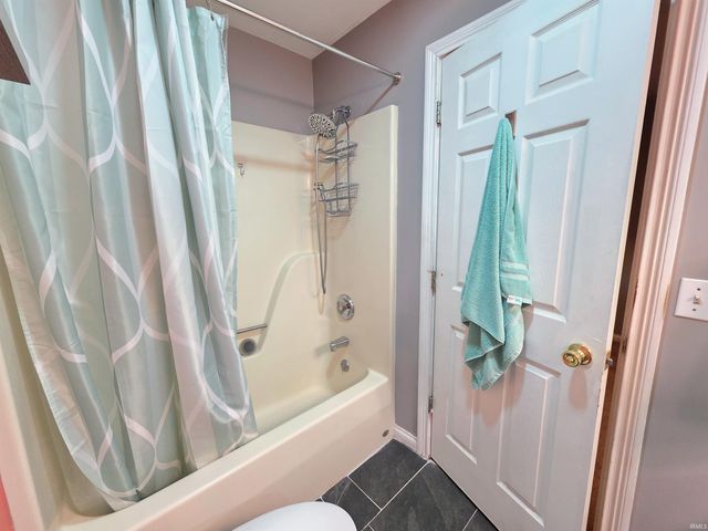 2904 Dexter Court, Evansville, IN 47714