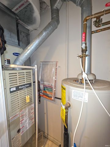 2904 Dexter Court, Evansville, IN 47714