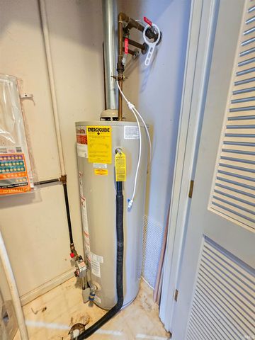 2904 Dexter Court, Evansville, IN 47714