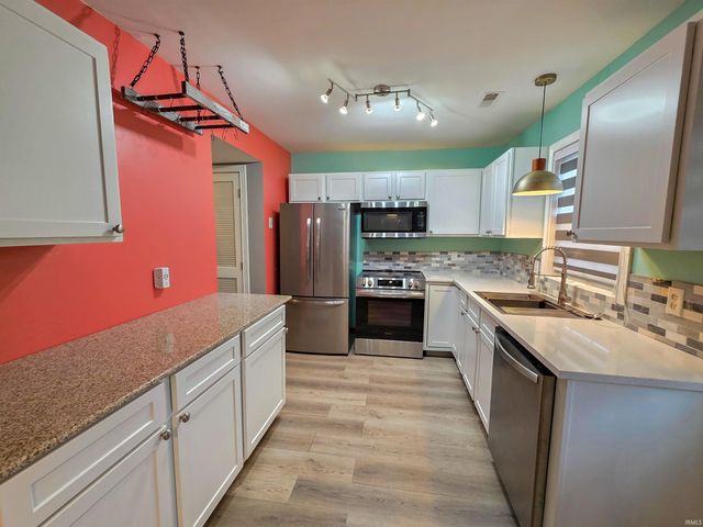 2904 Dexter Court, Evansville, IN 47714