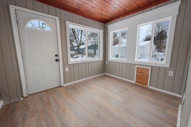 1102 13th Avenue S, Saint Cloud, MN 56301