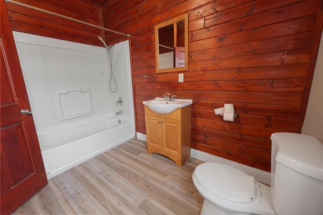 1102 13th Avenue S, Saint Cloud, MN 56301