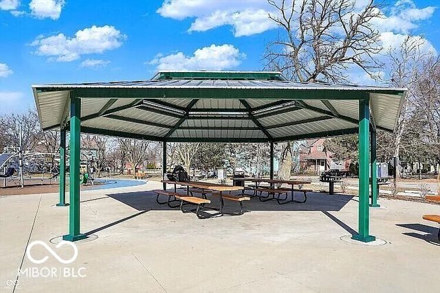 1949 Carrollton Avenue, Indianapolis, IN 46202
