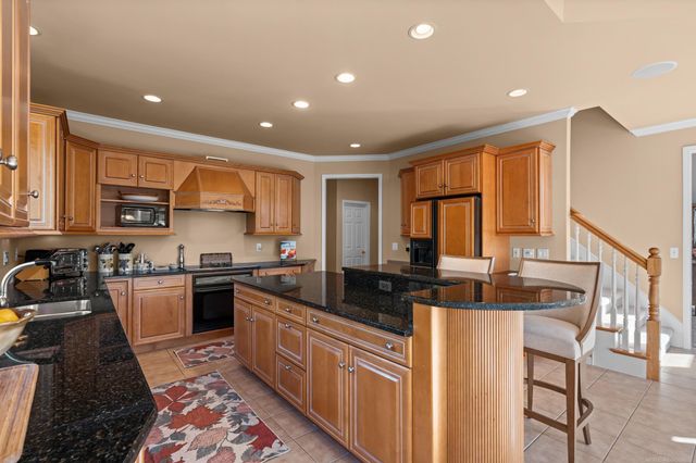 54185 Carrington Drive, Shelby Twp, MI 48316