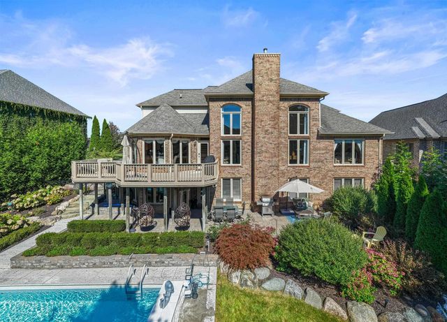 54185 Carrington Drive, Shelby Twp, MI 48316