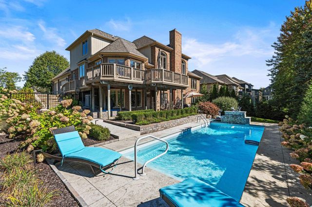 54185 Carrington Drive, Shelby Twp, MI 48316
