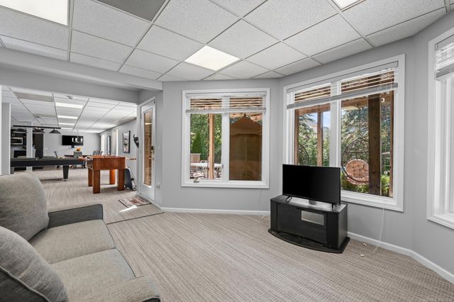 54185 Carrington Drive, Shelby Twp, MI 48316