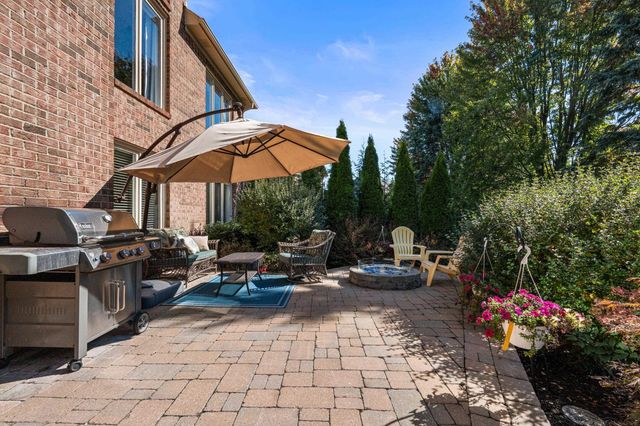 54185 Carrington Drive, Shelby Twp, MI 48316