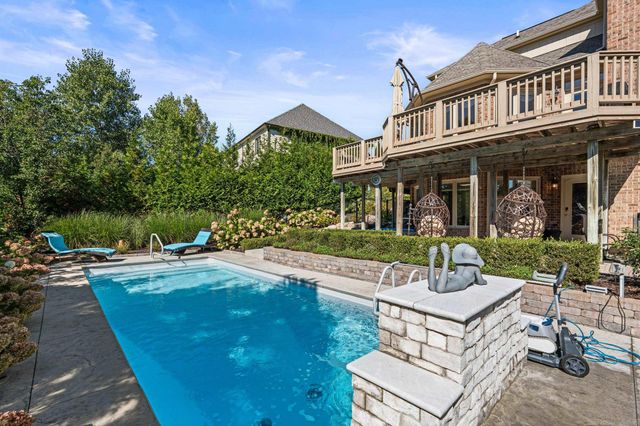 54185 Carrington Drive, Shelby Twp, MI 48316