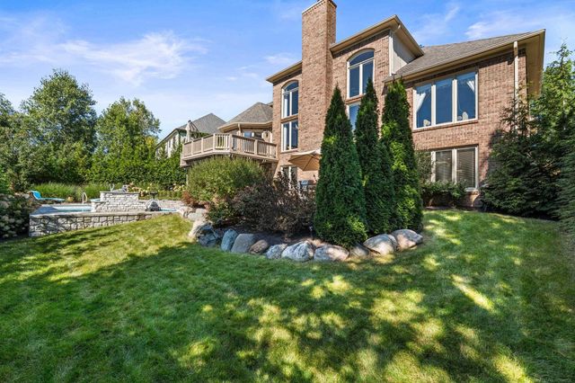 54185 Carrington Drive, Shelby Twp, MI 48316