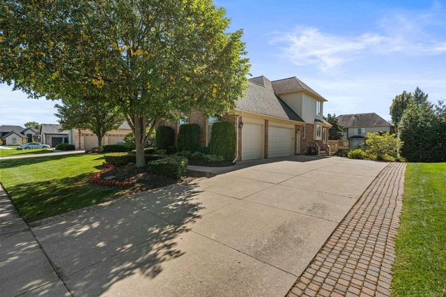 54185 Carrington Drive, Shelby Twp, MI 48316