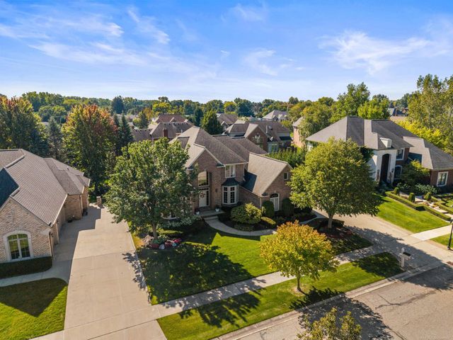 54185 Carrington Drive, Shelby Twp, MI 48316