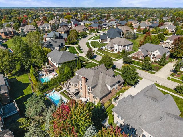 54185 Carrington Drive, Shelby Twp, MI 48316