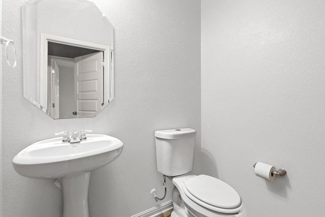 236 El Dorado RD, Jarrell, TX 76537