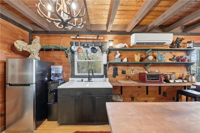 1264 Parksbrook Road, Ellijay, GA 30540