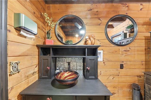 1264 Parksbrook Road, Ellijay, GA 30540