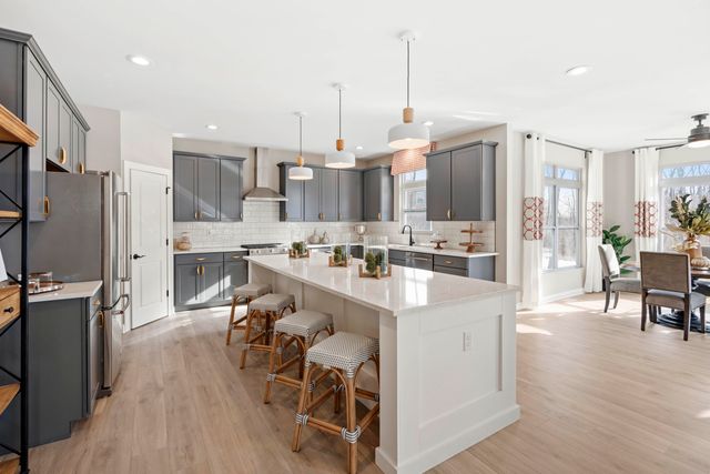 91 Bergamo Lane E, Crown Point, IN 46307