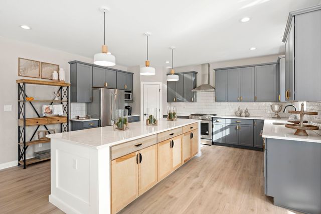 91 Bergamo Lane E, Crown Point, IN 46307
