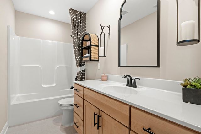 91 Bergamo Lane E, Crown Point, IN 46307