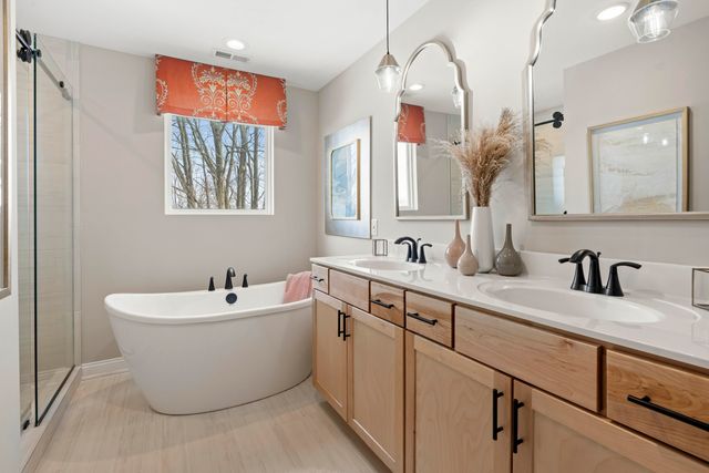 91 Bergamo Lane E, Crown Point, IN 46307