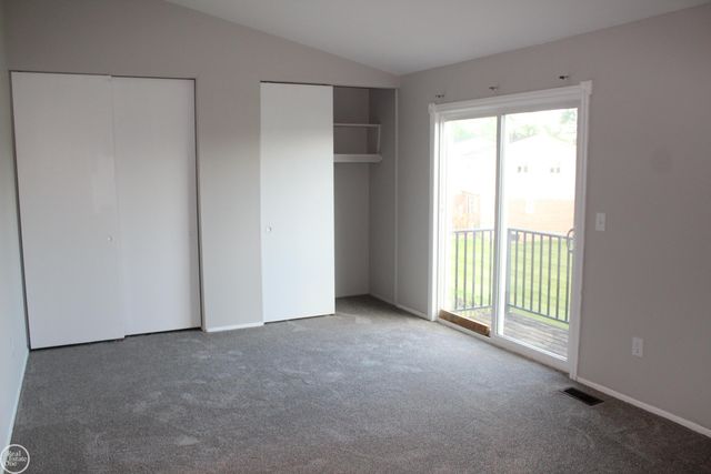 37448 Charter Oaks Boulevard bldg 122 unit 145, Clinton Township, MI 48036