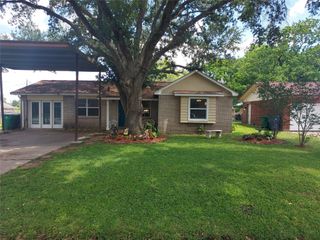 509 S Ramona Street, Angleton, TX 77515