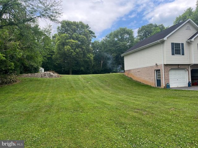 65 BENTLEY DR, Inwood, WV 25428