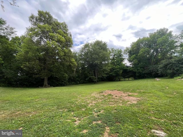 65 BENTLEY DR, Inwood, WV 25428