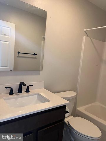 65 BENTLEY DR, Inwood, WV 25428