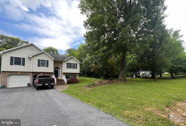 65 BENTLEY DR, Inwood, WV 25428