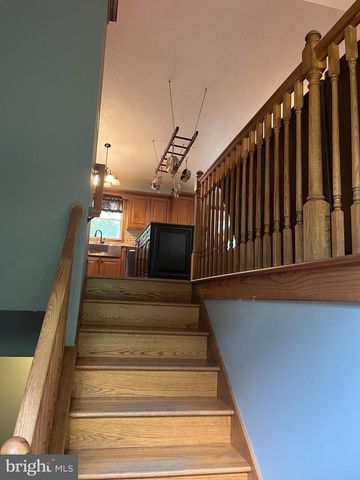65 BENTLEY DR, Inwood, WV 25428
