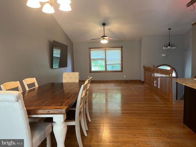 65 BENTLEY DR, Inwood, WV 25428