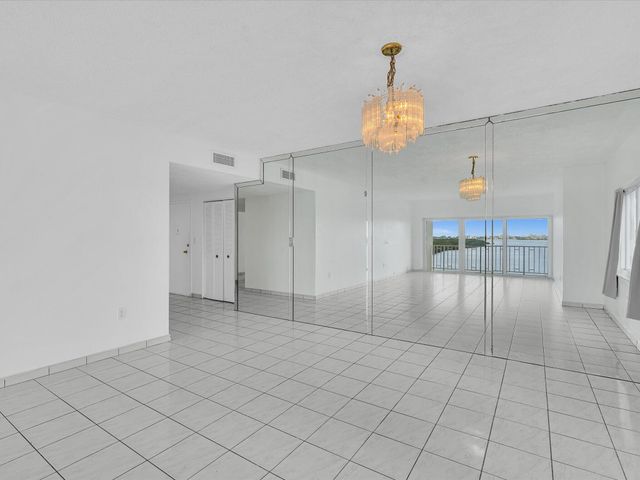 500 Bayview Drive 632, Sunny Isles Beach, FL 33160