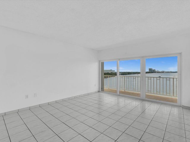 500 Bayview Drive 632, Sunny Isles Beach, FL 33160