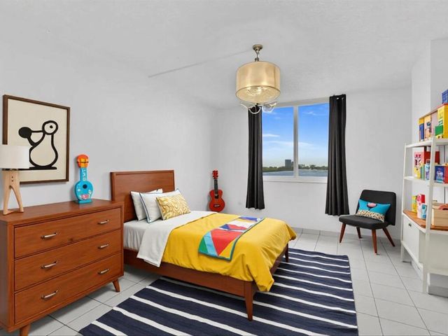 500 Bayview Drive 632, Sunny Isles Beach, FL 33160