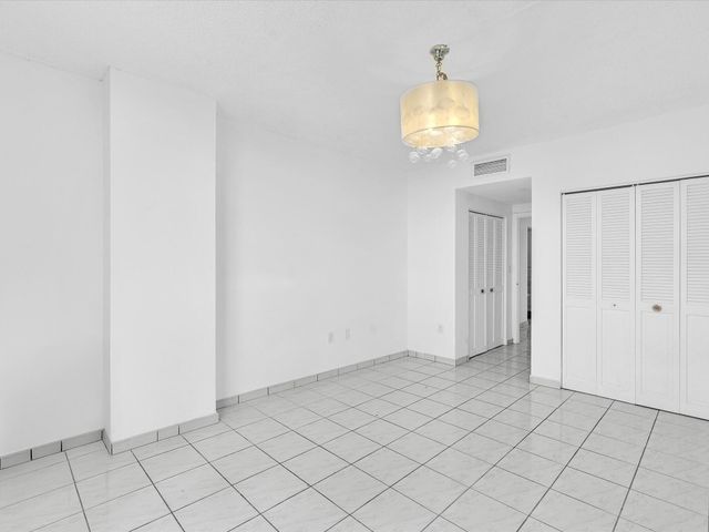500 Bayview Drive 632, Sunny Isles Beach, FL 33160