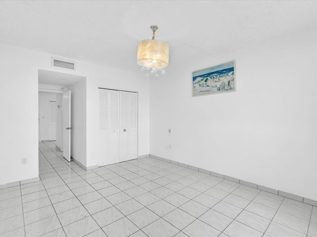500 Bayview Drive 632, Sunny Isles Beach, FL 33160