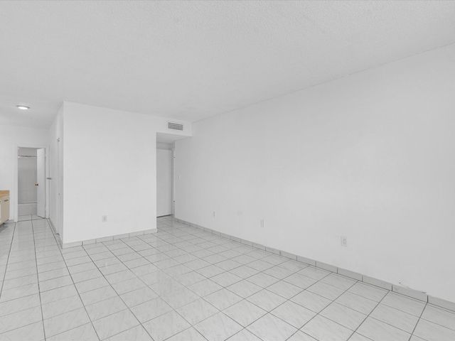500 Bayview Drive 632, Sunny Isles Beach, FL 33160