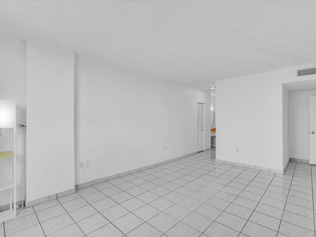 500 Bayview Drive 632, Sunny Isles Beach, FL 33160