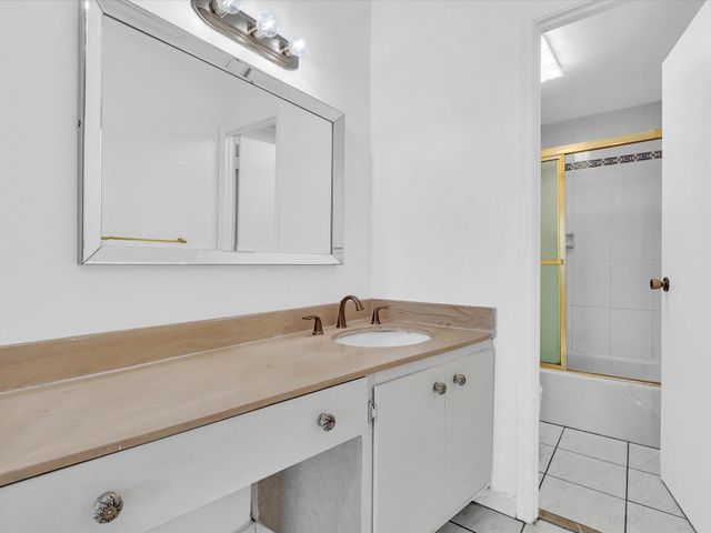 500 Bayview Drive 632, Sunny Isles Beach, FL 33160