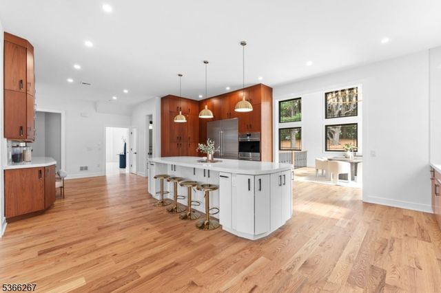 465 Cherry Ln, Mendham Boro, NJ 07945